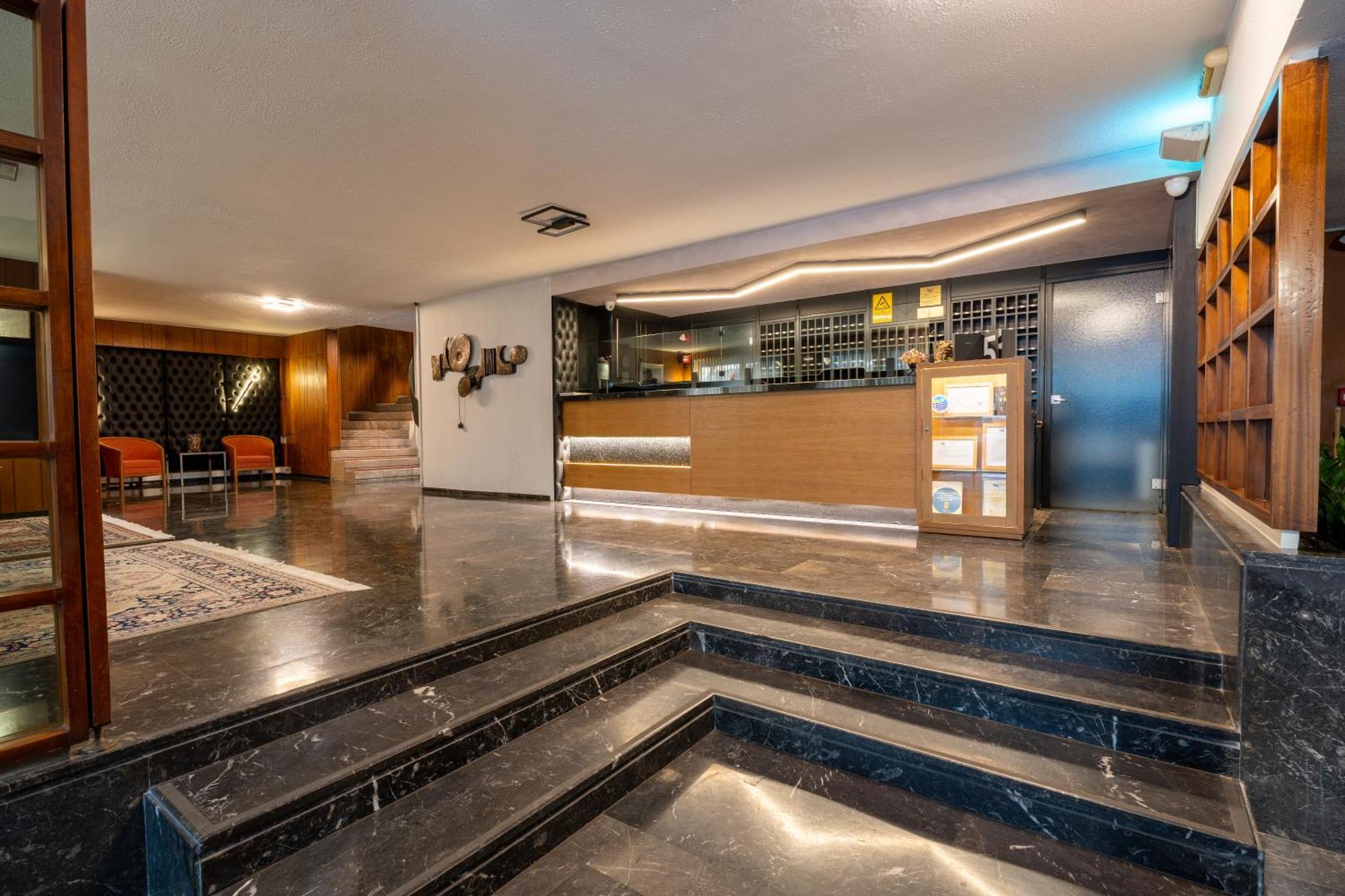Queen Olga Hotel Солун Екстериор снимка