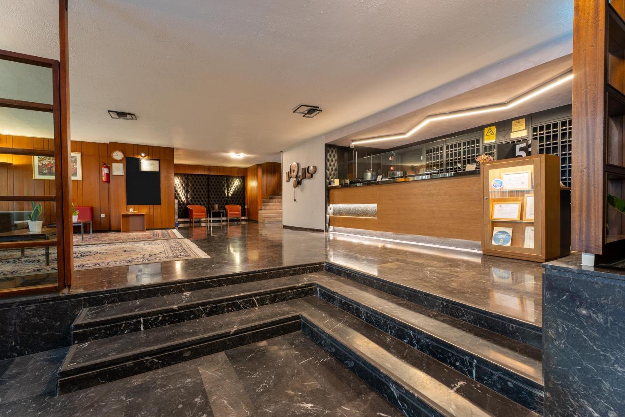 Queen Olga Hotel Солун Екстериор снимка