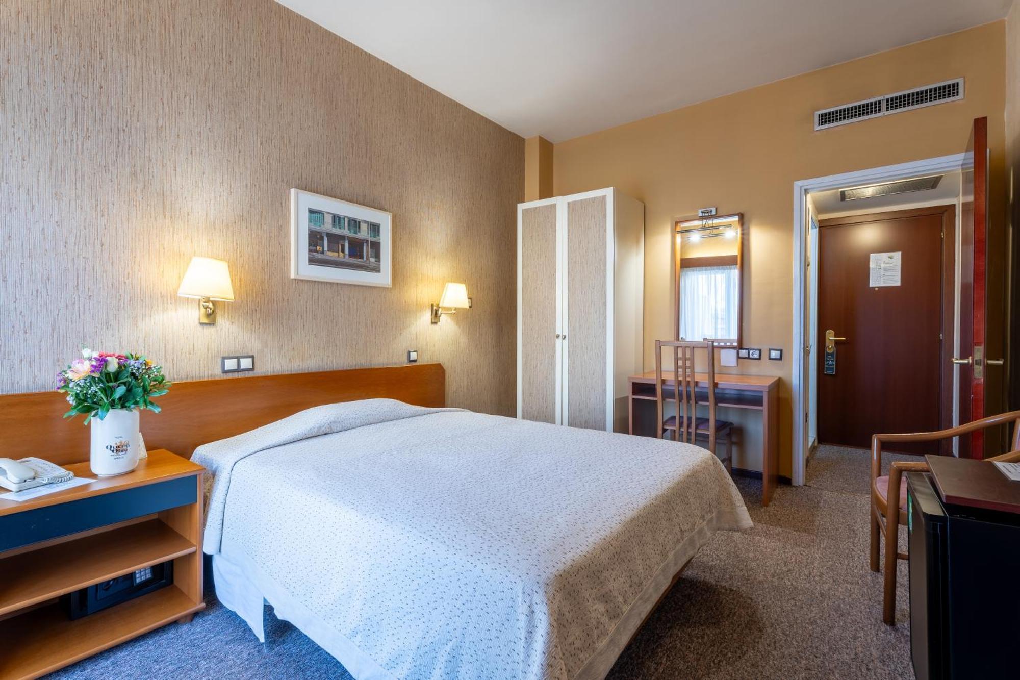 Queen Olga Hotel Солун Екстериор снимка