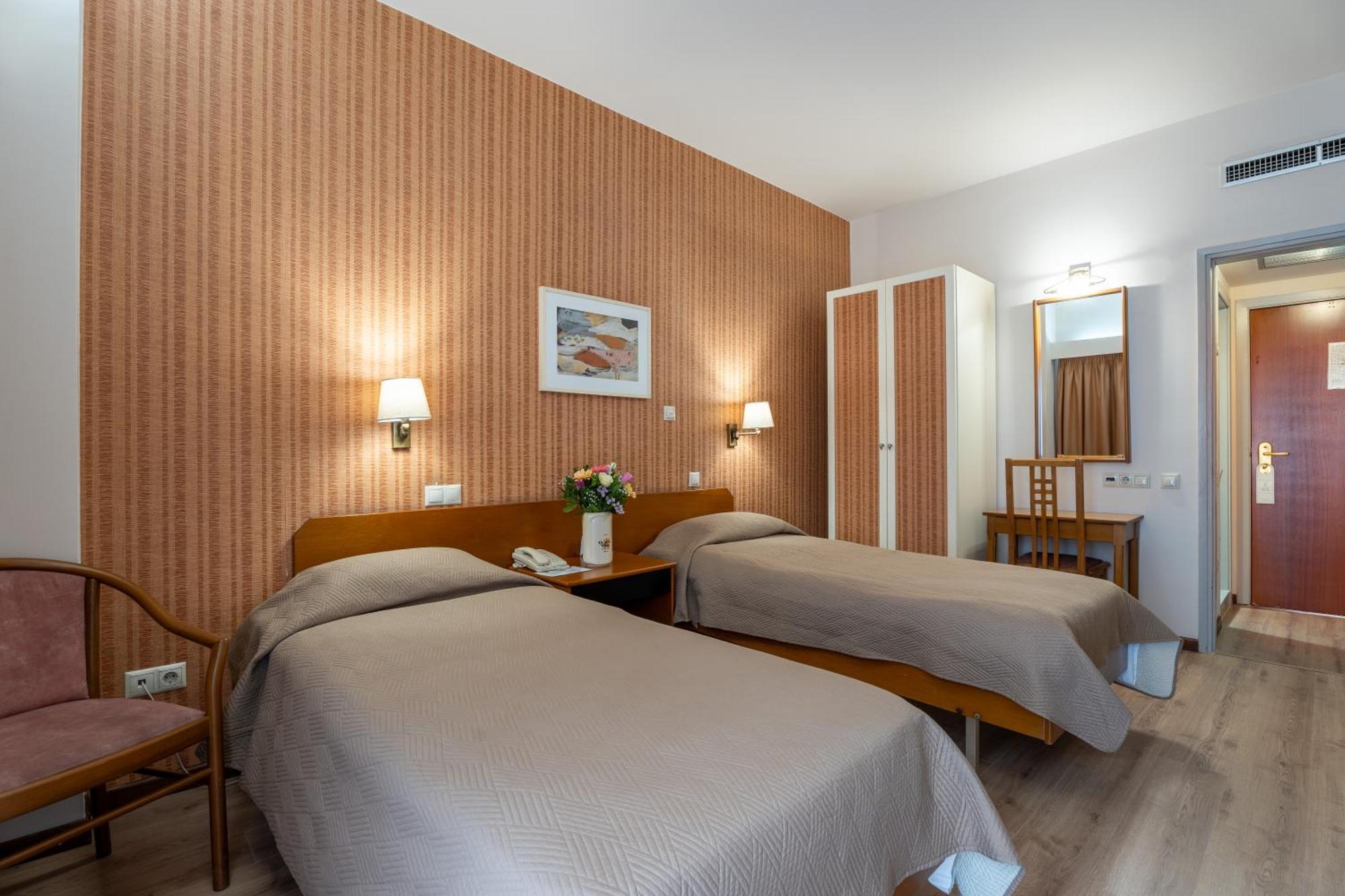 Queen Olga Hotel Солун Екстериор снимка